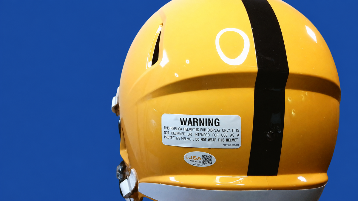 Jack Ham Signed Steelers Gold Replica Helmet – HOF 88 Inscription – JSA Witnessed