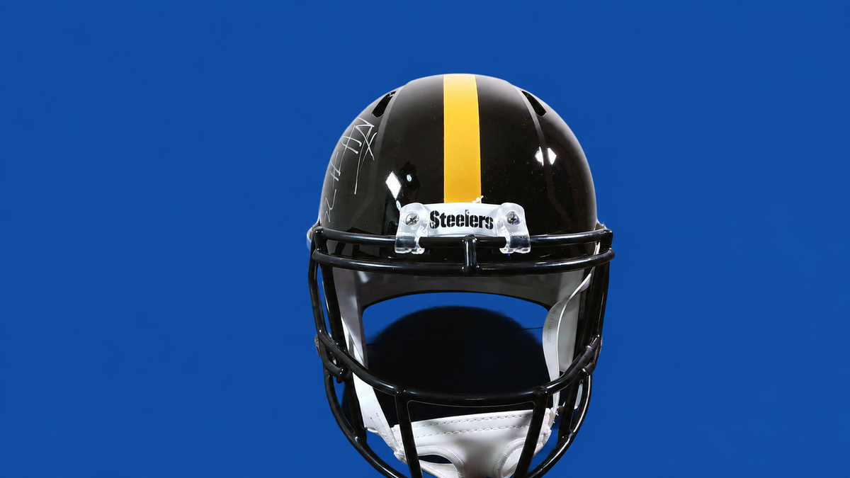 Najee Harris Signed Pittsburgh Steelers Replica Helmet – JSA Certified