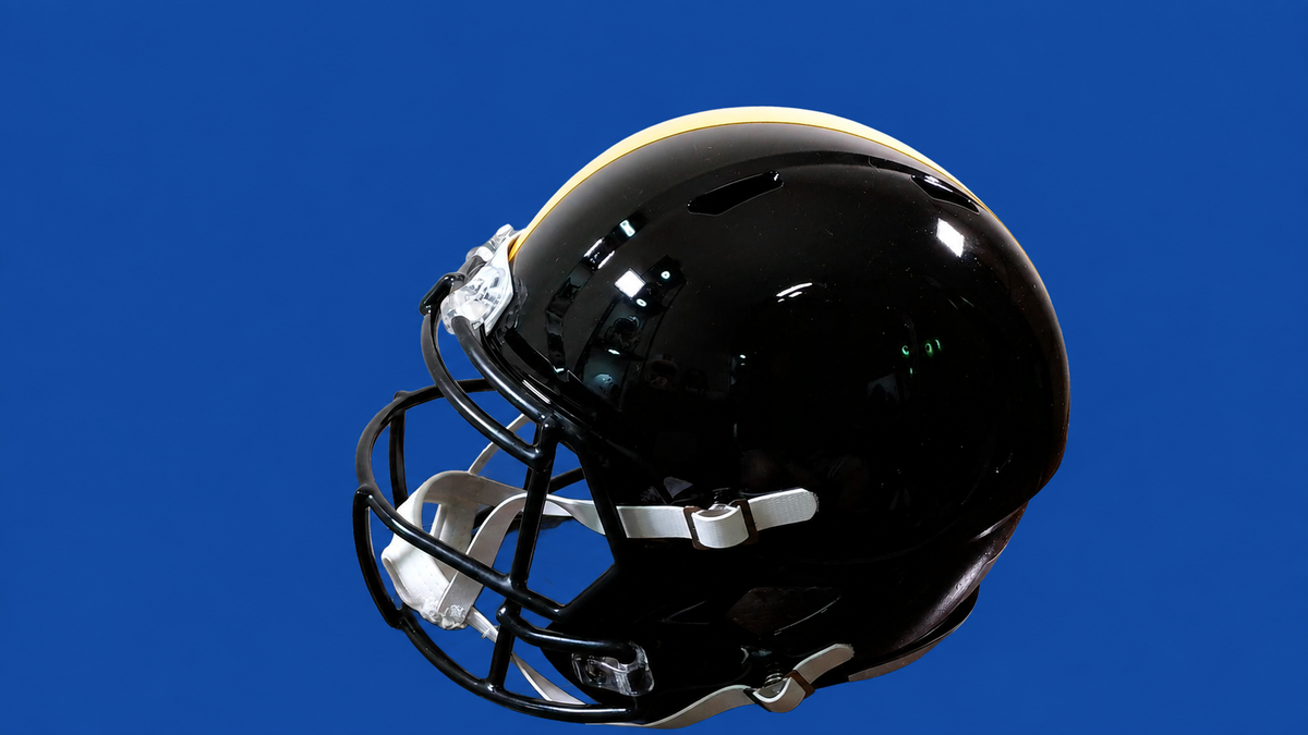 Najee Harris Signed Pittsburgh Steelers Replica Helmet – JSA Certified