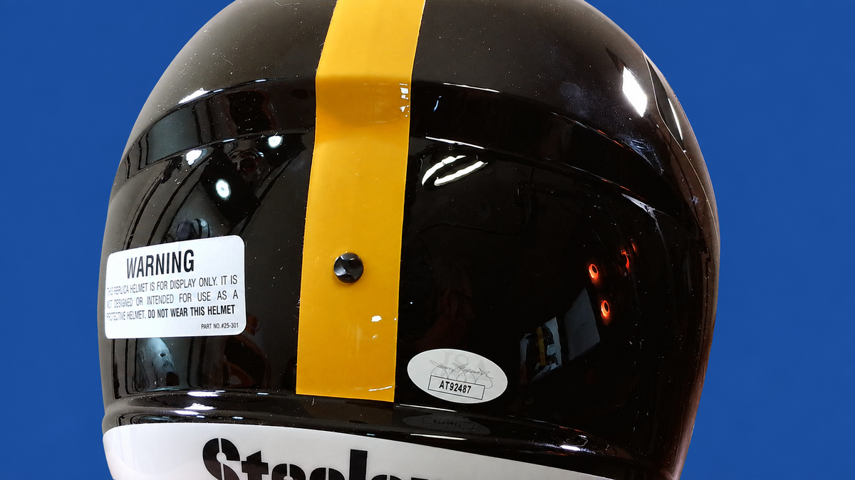 Najee Harris Signed Pittsburgh Steelers Replica Helmet – JSA Certified
