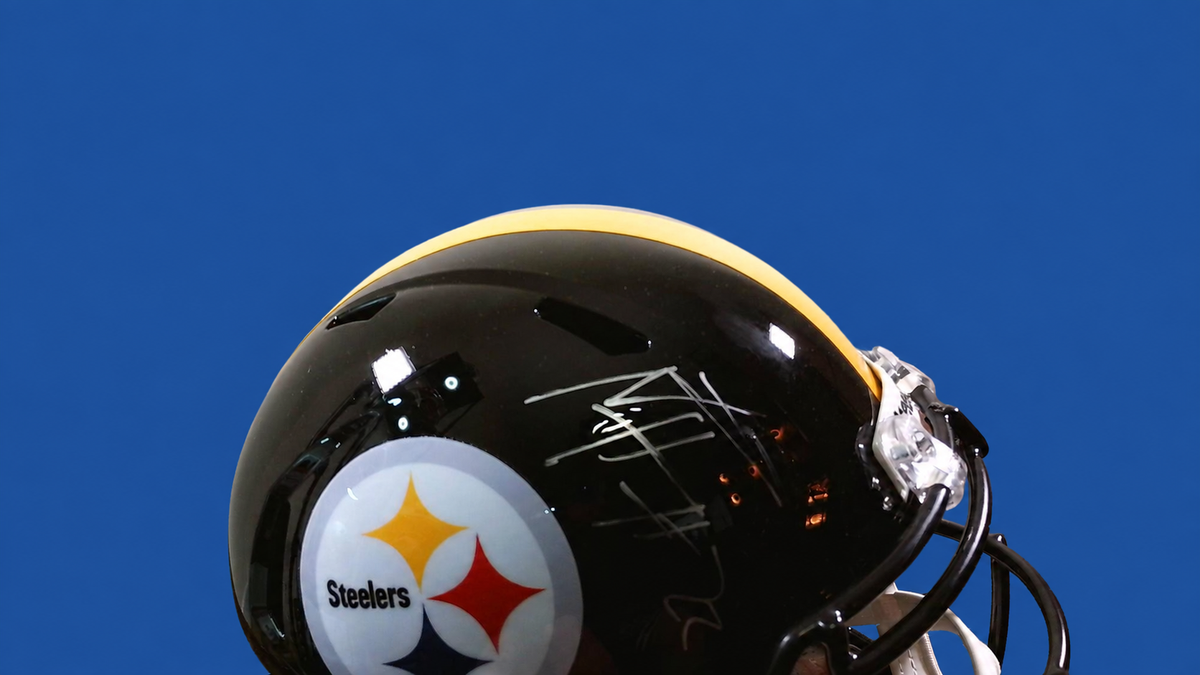 Najee Harris Signed Pittsburgh Steelers Replica Helmet – JSA Certified